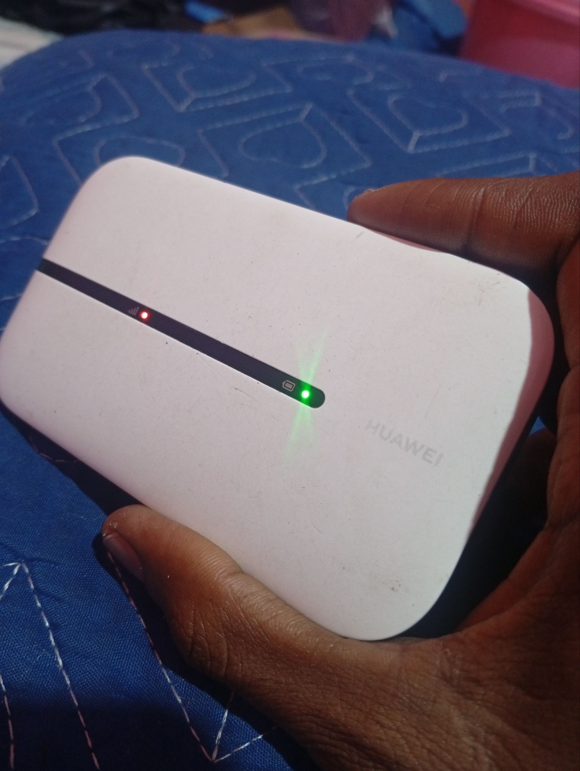 Huawei Mobile WiFi (Router) photo 1