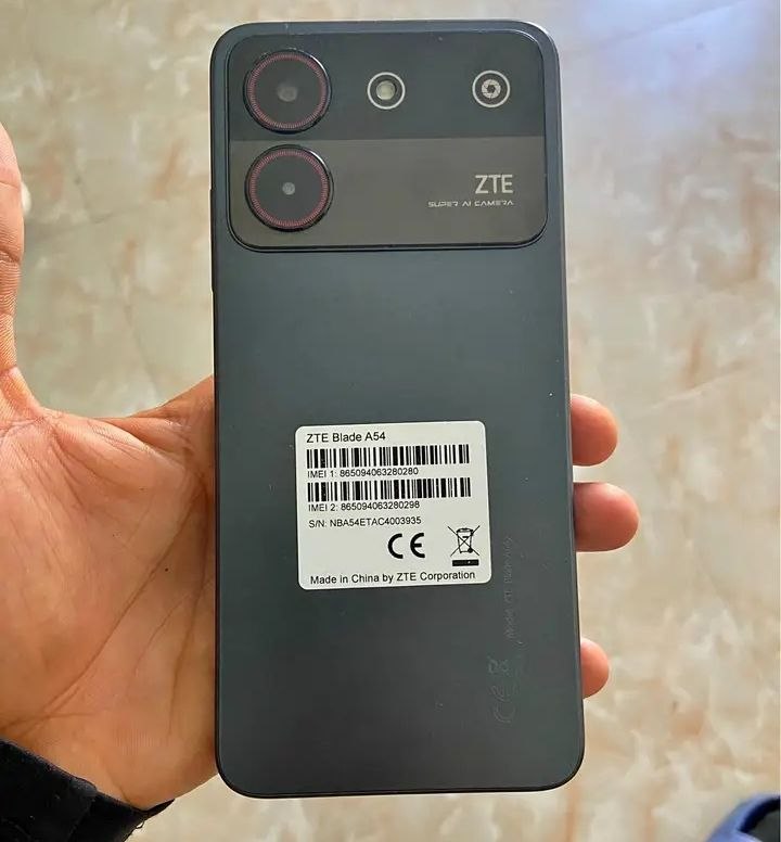 ZTE blade 54 4+4 RAM 128GB photo 1